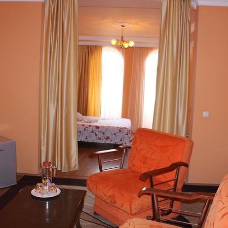 Marani Hotel Batumi Quarto foto